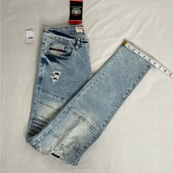 Akademiks Jeanius Level Men’s Jeans Distressed straight Legs denim Size 30X32 - Picture 8 of 8